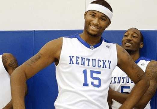 形成正反馈 形成正反馈