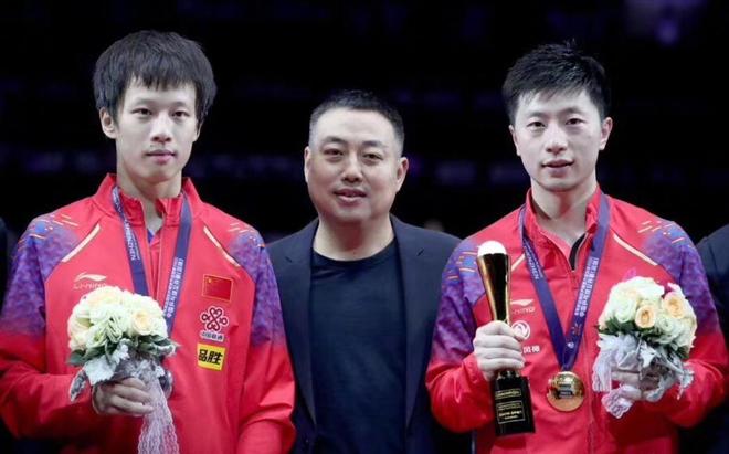 主场观众的 主场观众的